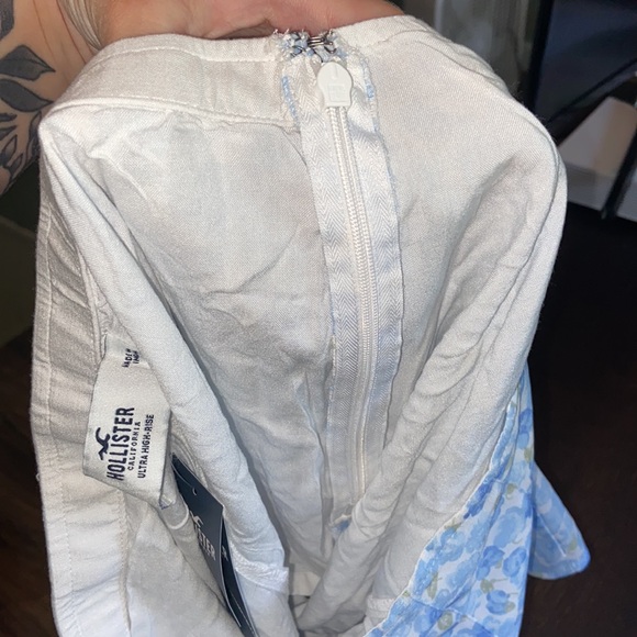 NWT Hollister Floral Skirt - Small - Picture 4 of 4